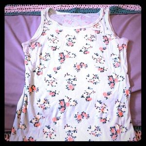 Beautifully patterned undershirt for women!